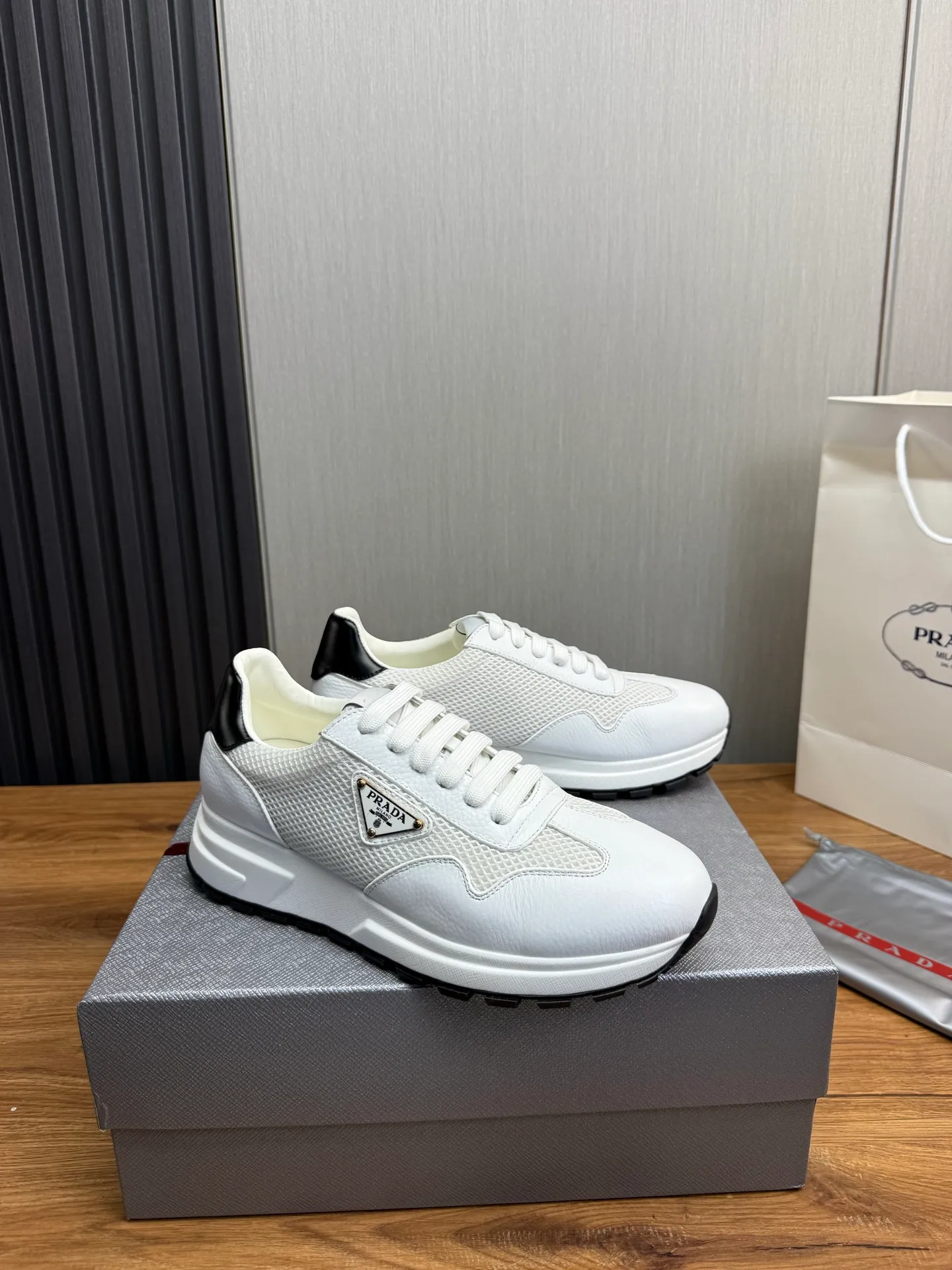 Men's shoes 💰560💰 [PRADA] Men's shoes are popular in the counter, official website is synchronized, 1 high-quality shipment ✔️Original cowhide mesh + cowhide lining, 1🆚1 replica, original sole, 38-45 (45 customized, non-refundable)